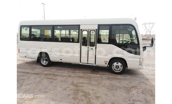 Sayi Imported Toyota Coaster White Mota in Import - Dubai a Maseru Sayi Imported Toyota Coaster White Mota in Import - Dubai a Maseru