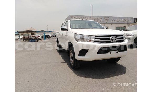 اشتري Imported Toyota Hilux White سيارة في Import - Dubai في Maseru اشتري Imported Toyota Hilux White سيارة في Import - Dubai في Maseru