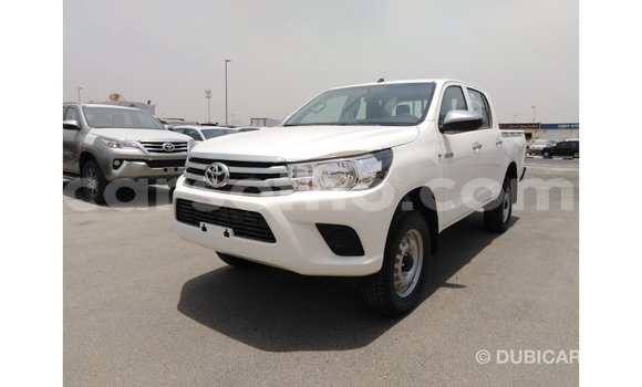 اشتري Imported Toyota Hilux White سيارة في Import - Dubai في Maseru اشتري Imported Toyota Hilux White سيارة في Import - Dubai في Maseru
