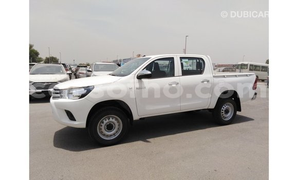اشتري Imported Toyota Hilux White سيارة في Import - Dubai في Maseru اشتري Imported Toyota Hilux White سيارة في Import - Dubai في Maseru
