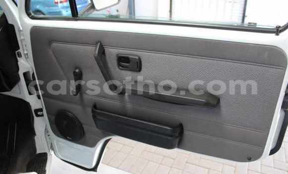 Buy Used Volkswagen Quantum White Car in Roma in Maseru Buy Used Volkswagen Quantum White Car in Roma in Maseru