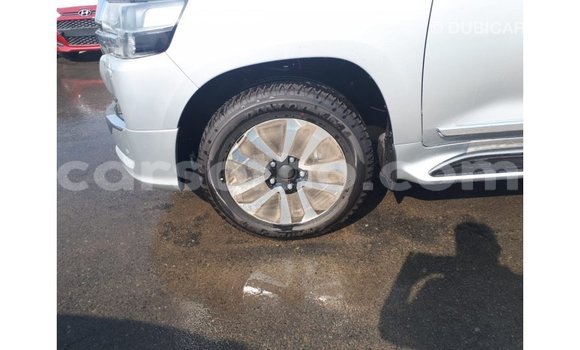 Sayi Imported Toyota Land Cruiser Other Mota in Import - Dubai a Maseru Sayi Imported Toyota Land Cruiser Other Mota in Import - Dubai a Maseru