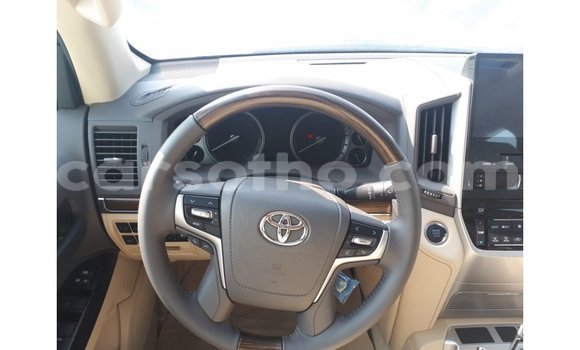 Sayi Imported Toyota Land Cruiser Other Mota in Import - Dubai a Maseru Sayi Imported Toyota Land Cruiser Other Mota in Import - Dubai a Maseru