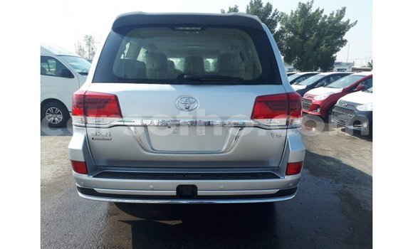 Sayi Imported Toyota Land Cruiser Other Mota in Import - Dubai a Maseru Sayi Imported Toyota Land Cruiser Other Mota in Import - Dubai a Maseru