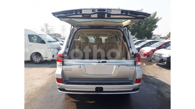 Big with watermark toyota land cruiser maseru import dubai 16175