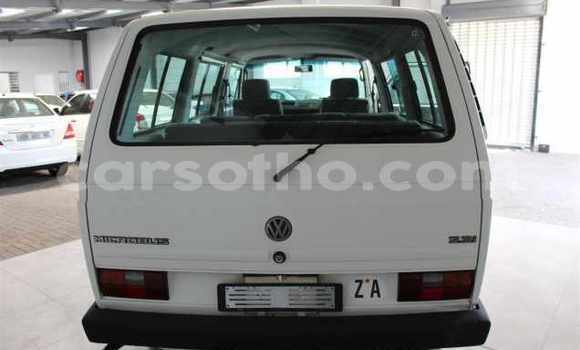 Buy Used Volkswagen Quantum White Car in Roma in Maseru Buy Used Volkswagen Quantum White Car in Roma in Maseru