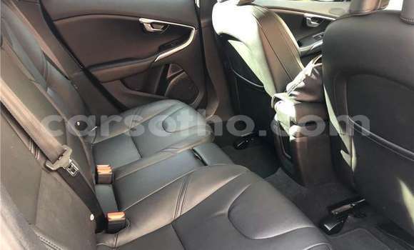 Sayi Na hannu Volvo V40 Green Mota in Maseru a Maseru Sayi Na hannu Volvo V40 Green Mota in Maseru a Maseru