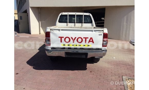 Acheter Import Voiture Toyota Hilux Blanc à Import - Dubai, Maseru Acheter Import Voiture Toyota Hilux Blanc à Import - Dubai, Maseru
