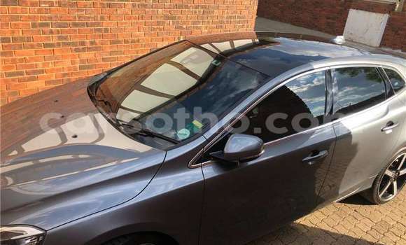 Sayi Na hannu Volvo V40 Green Mota in Maseru a Maseru Sayi Na hannu Volvo V40 Green Mota in Maseru a Maseru