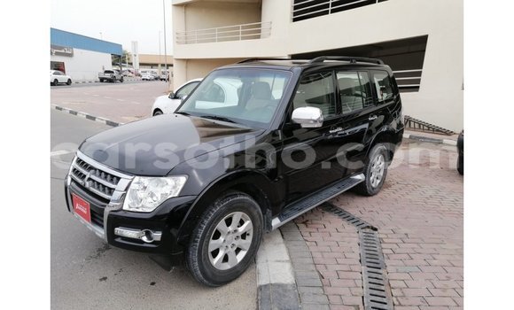 Acheter Import Voiture Mitsubishi Pajero Noir à Import - Dubai, Maseru Acheter Import Voiture Mitsubishi Pajero Noir à Import - Dubai, Maseru