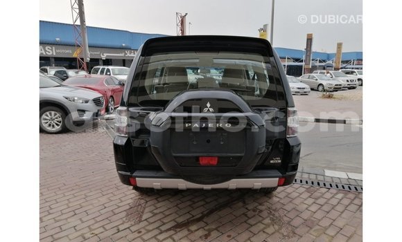 Acheter Import Voiture Mitsubishi Pajero Noir à Import - Dubai, Maseru Acheter Import Voiture Mitsubishi Pajero Noir à Import - Dubai, Maseru
