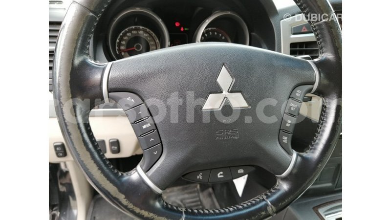 Big with watermark mitsubishi pajero maseru import dubai 16183