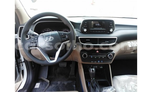 اشتري Imported Hyundai Tucson White سيارة في Import - Dubai في Maseru اشتري Imported Hyundai Tucson White سيارة في Import - Dubai في Maseru