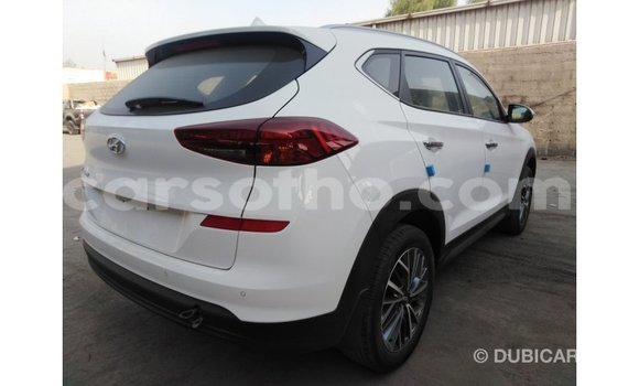 اشتري Imported Hyundai Tucson White سيارة في Import - Dubai في Maseru اشتري Imported Hyundai Tucson White سيارة في Import - Dubai في Maseru