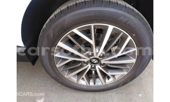 اشتري Imported Hyundai Tucson White سيارة في Import - Dubai في Maseru اشتري Imported Hyundai Tucson White سيارة في Import - Dubai في Maseru
