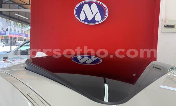 Sayi Na hannu BMW M4 White Mota in Maseru a Maseru Sayi Na hannu BMW M4 White Mota in Maseru a Maseru