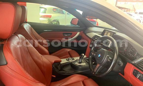 Sayi Na hannu BMW M4 White Mota in Maseru a Maseru Sayi Na hannu BMW M4 White Mota in Maseru a Maseru