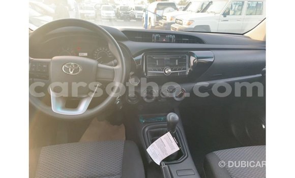 Acheter Import Voiture Toyota Hilux Noir à Import - Dubai, Maseru Acheter Import Voiture Toyota Hilux Noir à Import - Dubai, Maseru