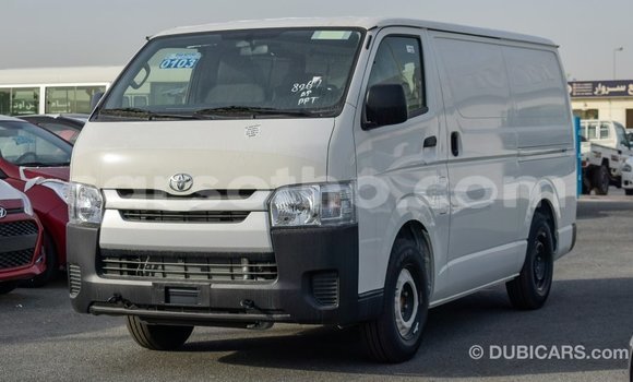 Sayi Imported Toyota Hiace White Mota in Import - Dubai a Maseru Sayi Imported Toyota Hiace White Mota in Import - Dubai a Maseru