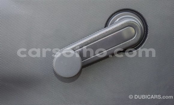 Sayi Imported Toyota Hiace White Mota in Import - Dubai a Maseru Sayi Imported Toyota Hiace White Mota in Import - Dubai a Maseru