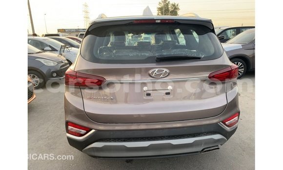 Sayi Imported Hyundai Santa Fe Brown Mota in Import - Dubai a Maseru Sayi Imported Hyundai Santa Fe Brown Mota in Import - Dubai a Maseru