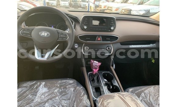Sayi Imported Hyundai Santa Fe Brown Mota in Import - Dubai a Maseru Sayi Imported Hyundai Santa Fe Brown Mota in Import - Dubai a Maseru