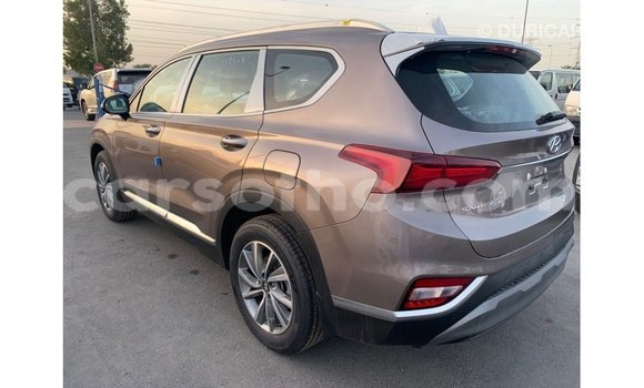 Sayi Imported Hyundai Santa Fe Brown Mota in Import - Dubai a Maseru Sayi Imported Hyundai Santa Fe Brown Mota in Import - Dubai a Maseru