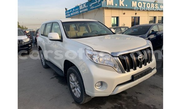 Acheter Import Voiture Toyota Prado Blanc à Import - Dubai, Maseru Acheter Import Voiture Toyota Prado Blanc à Import - Dubai, Maseru