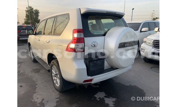 Acheter Import Voiture Toyota Prado Blanc à Import - Dubai, Maseru Acheter Import Voiture Toyota Prado Blanc à Import - Dubai, Maseru