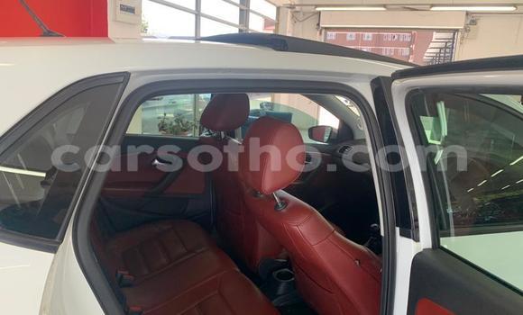 Sayi Na hannu Volkswagen Polo White Mota in Maseru a Maseru Sayi Na hannu Volkswagen Polo White Mota in Maseru a Maseru