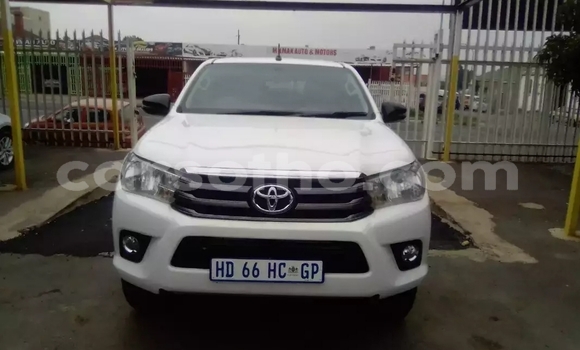 Acheter Occasion Voiture Toyota Hilux Blanc à Butha Buthe, Butha-Buthe Acheter Occasion Voiture Toyota Hilux Blanc à Butha Buthe, Butha-Buthe
