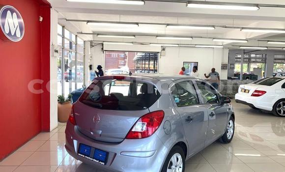 Sayi Na hannu Opel Corsa Silver Mota in Maseru a Maseru Sayi Na hannu Opel Corsa Silver Mota in Maseru a Maseru