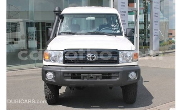 Acheter Import Voiture Toyota Land Cruiser Blanc à Import - Dubai, Maseru Acheter Import Voiture Toyota Land Cruiser Blanc à Import - Dubai, Maseru