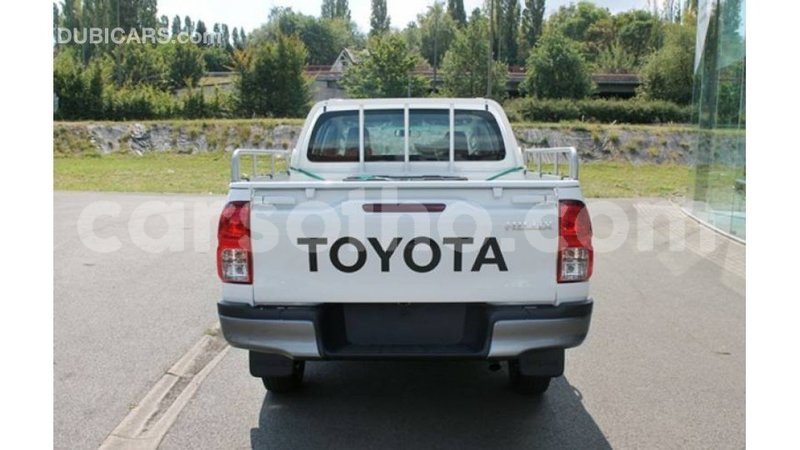 Big with watermark toyota hilux maseru import dubai 16250