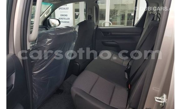 Sayi Imported Toyota Hilux Brown Mota in Import - Dubai a Maseru Sayi Imported Toyota Hilux Brown Mota in Import - Dubai a Maseru