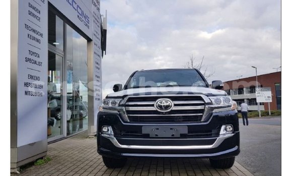 Buy Import Toyota Land Cruiser Black Car in Import - Dubai in Maseru Buy Import Toyota Land Cruiser Black Car in Import - Dubai in Maseru