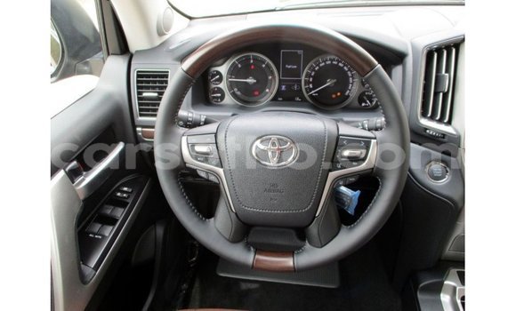 Buy Import Toyota Land Cruiser Black Car in Import - Dubai in Maseru Buy Import Toyota Land Cruiser Black Car in Import - Dubai in Maseru