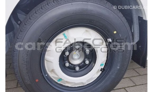 Buy Import Toyota Hiace White Car in Import - Dubai in Maseru Buy Import Toyota Hiace White Car in Import - Dubai in Maseru