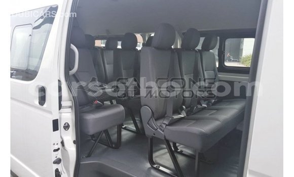 Buy Import Toyota Hiace White Car in Import - Dubai in Maseru Buy Import Toyota Hiace White Car in Import - Dubai in Maseru