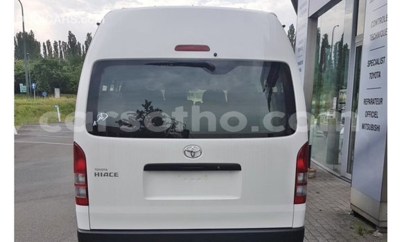 Acheter Import Voiture Toyota Hiace Blanc à Import - Dubai, Maseru Acheter Import Voiture Toyota Hiace Blanc à Import - Dubai, Maseru