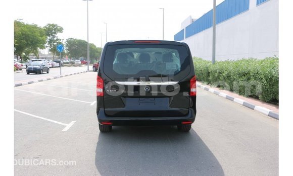 Acheter Import Voiture Mercedes-Benz 250 Noir à Import - Dubai, Maseru Acheter Import Voiture Mercedes-Benz 250 Noir à Import - Dubai, Maseru