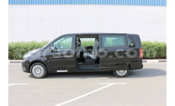 Acheter Import Voiture Mercedes-Benz 250 Noir à Import - Dubai, Maseru Acheter Import Voiture Mercedes-Benz 250 Noir à Import - Dubai, Maseru