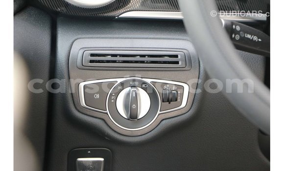 Acheter Import Voiture Mercedes-Benz 250 Noir à Import - Dubai, Maseru Acheter Import Voiture Mercedes-Benz 250 Noir à Import - Dubai, Maseru