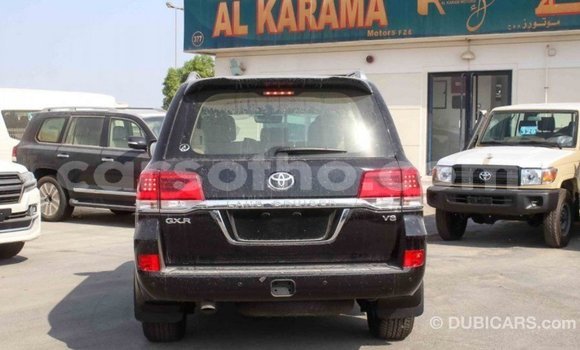 Buy Import Toyota Land Cruiser Black Car in Import - Dubai in Maseru Buy Import Toyota Land Cruiser Black Car in Import - Dubai in Maseru