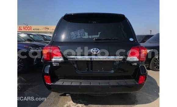 Sayi Imported Toyota Land Cruiser Black Mota in Import - Dubai a Maseru Sayi Imported Toyota Land Cruiser Black Mota in Import - Dubai a Maseru