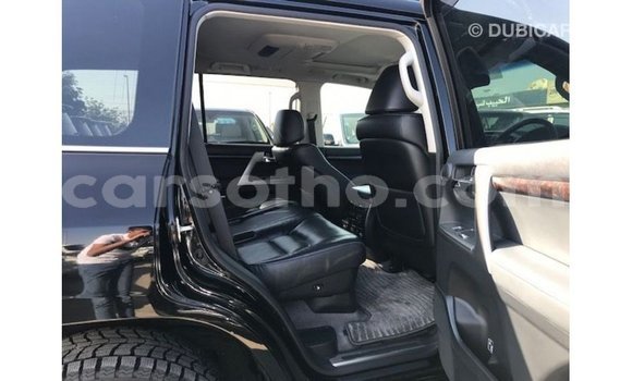 Sayi Imported Toyota Land Cruiser Black Mota in Import - Dubai a Maseru Sayi Imported Toyota Land Cruiser Black Mota in Import - Dubai a Maseru