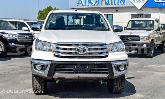 اشتري Imported Toyota Hilux White سيارة في Import - Dubai في Maseru اشتري Imported Toyota Hilux White سيارة في Import - Dubai في Maseru