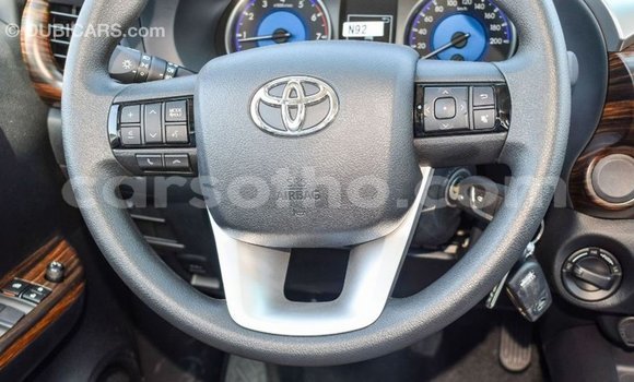 اشتري Imported Toyota Hilux White سيارة في Import - Dubai في Maseru اشتري Imported Toyota Hilux White سيارة في Import - Dubai في Maseru