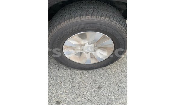 Acheter Import Voiture Toyota Hilux Noir à Import - Dubai, Maseru Acheter Import Voiture Toyota Hilux Noir à Import - Dubai, Maseru