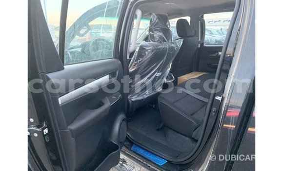 Acheter Import Voiture Toyota Hilux Noir à Import - Dubai, Maseru Acheter Import Voiture Toyota Hilux Noir à Import - Dubai, Maseru